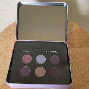 NYX Paradise Fluff Shadow & Liner Set